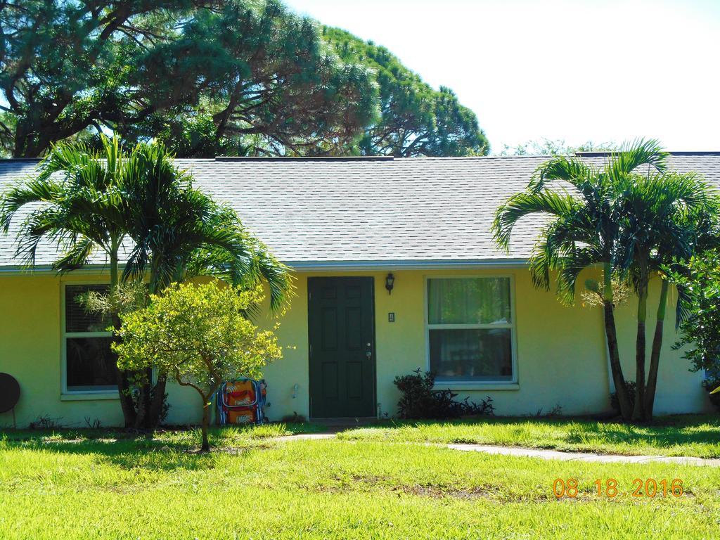 Tropical Fruit Garden Villa Sarasota Room photo